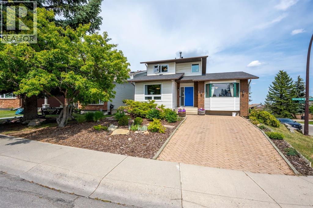 4 Beddington Way NE, Calgary, AB T3K 1M9