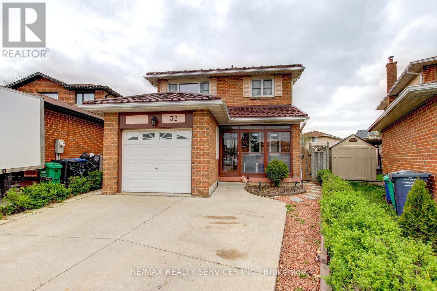 32 Helios Pl, Brampton, ON L6Z 2B2