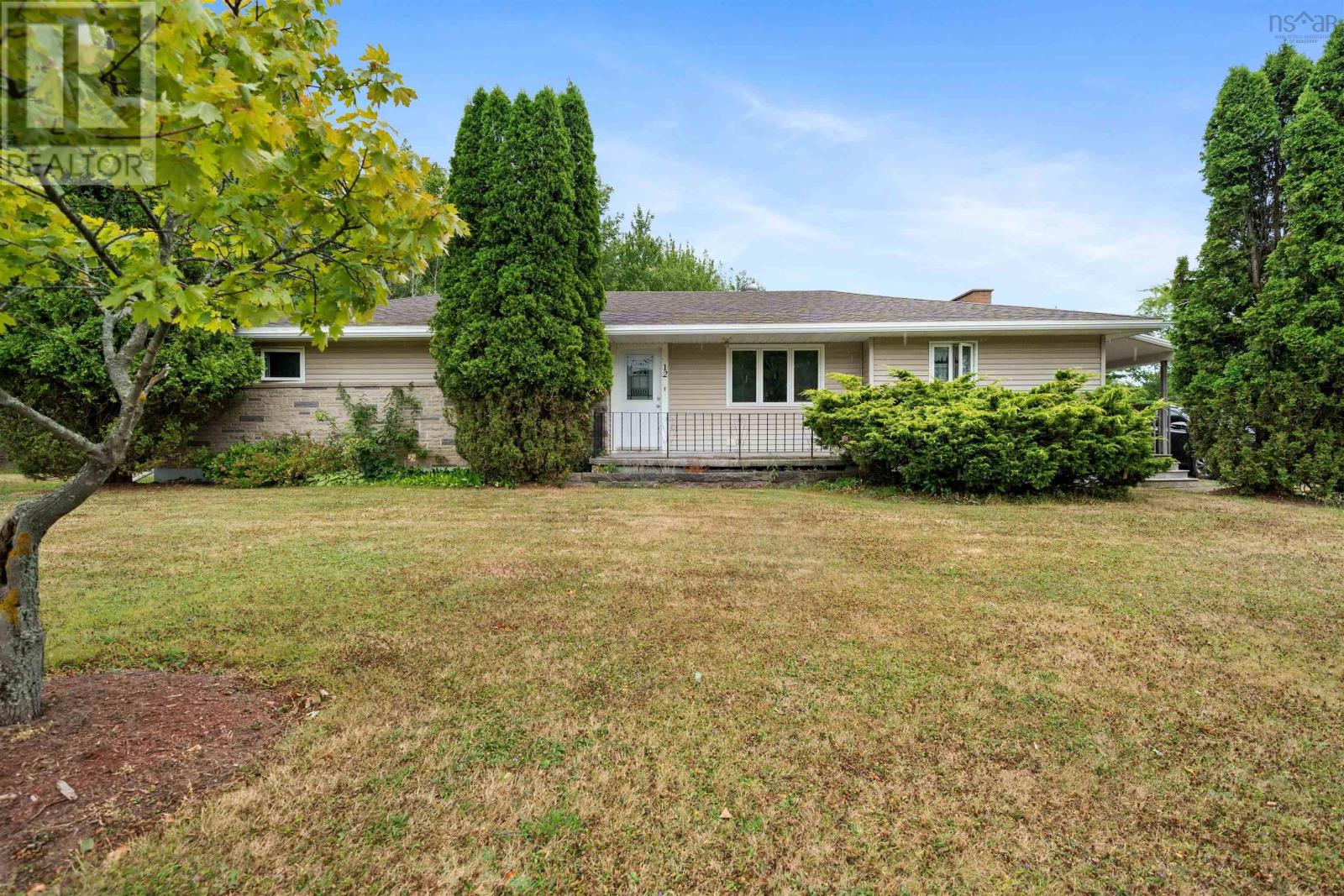 12 Munroe Avenue Ext, New Glasgow, NS B2H 5C6