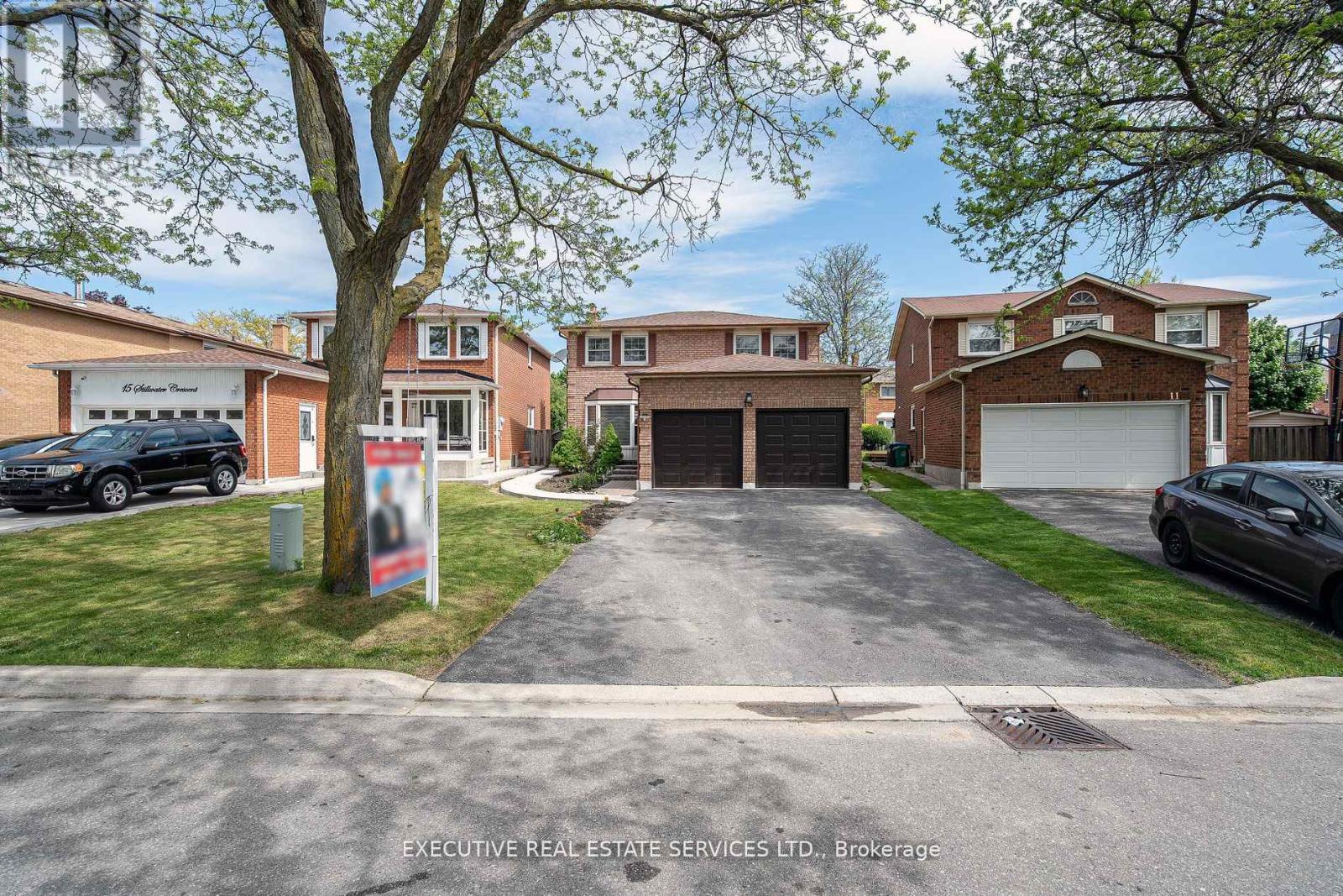 13 Stillwater Cres, Brampton, ON L6X 3K6