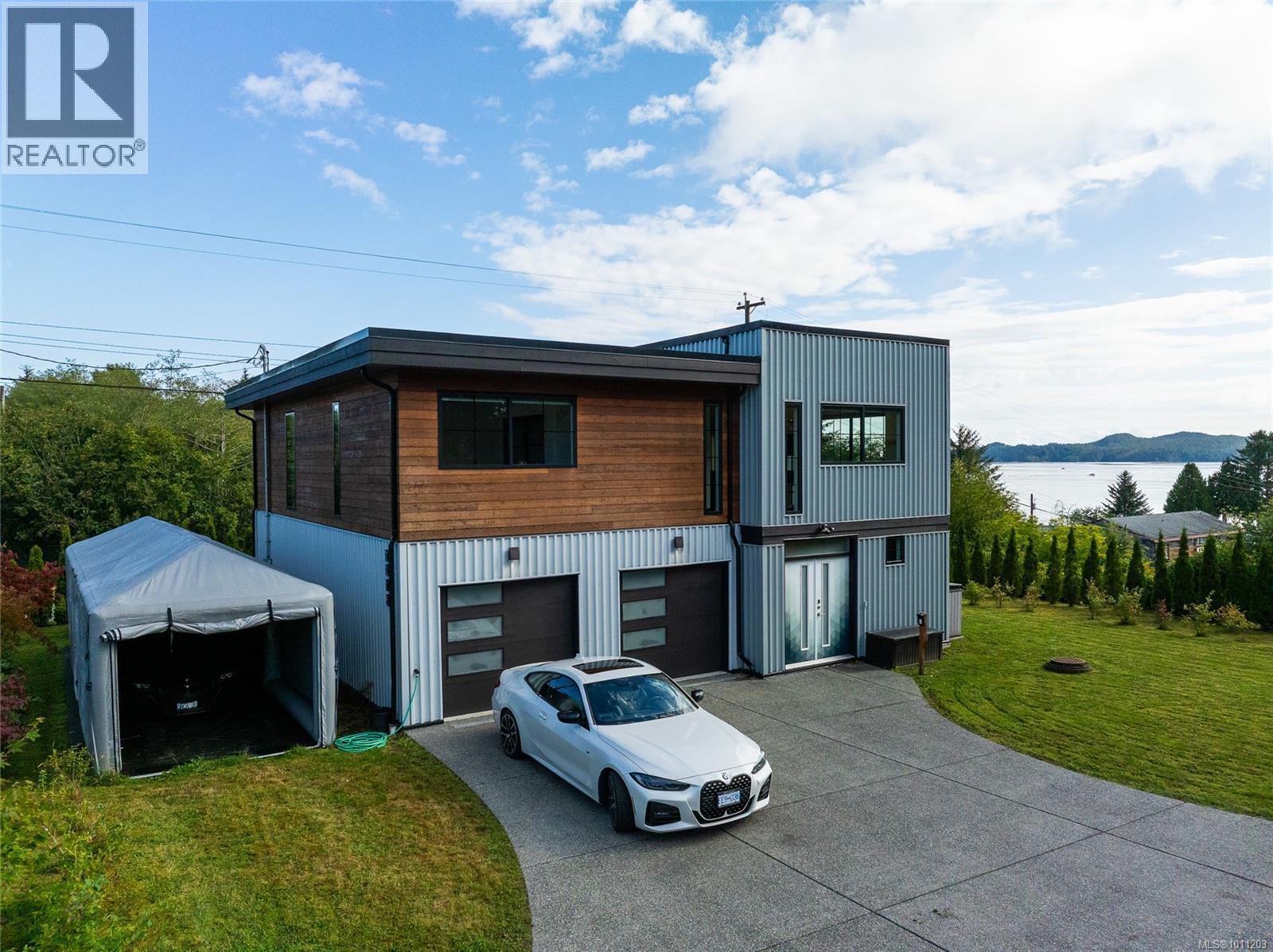 7215 Rupert St, Port Hardy, BC V0N 2P0