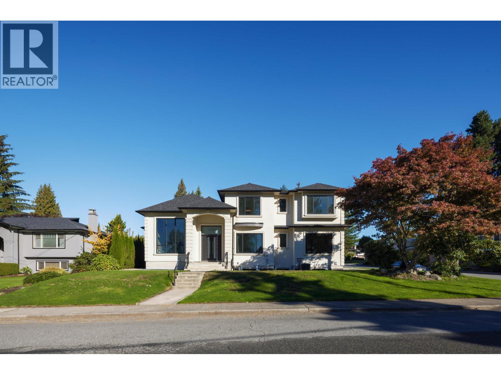 7129 Buffalo St, Burnaby, BC V5A 1Y8