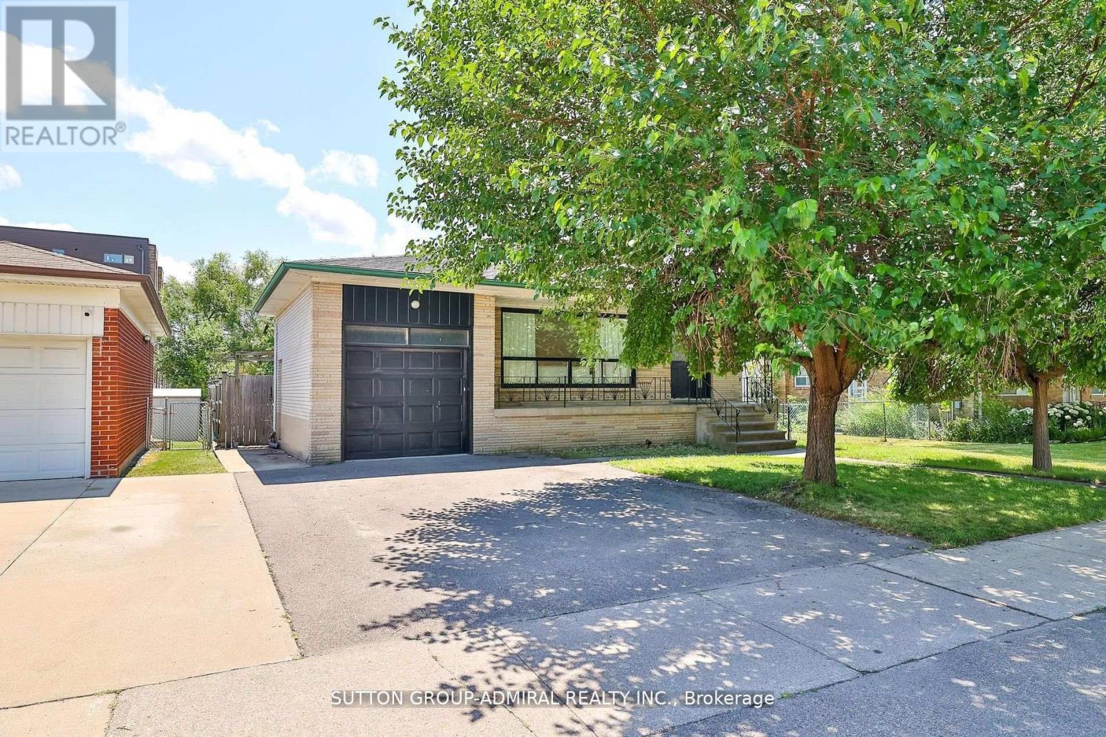 161 Ranee Ave, Toronto, ON M6A 1N3
