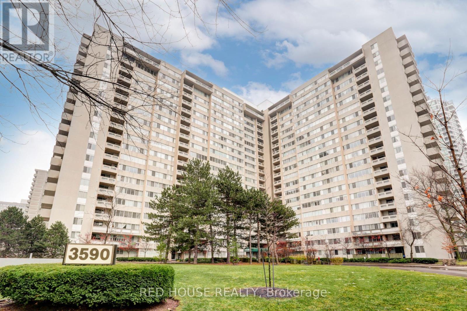 705 3590 Kaneff Cres, Mississauga, ON L5A 3X3