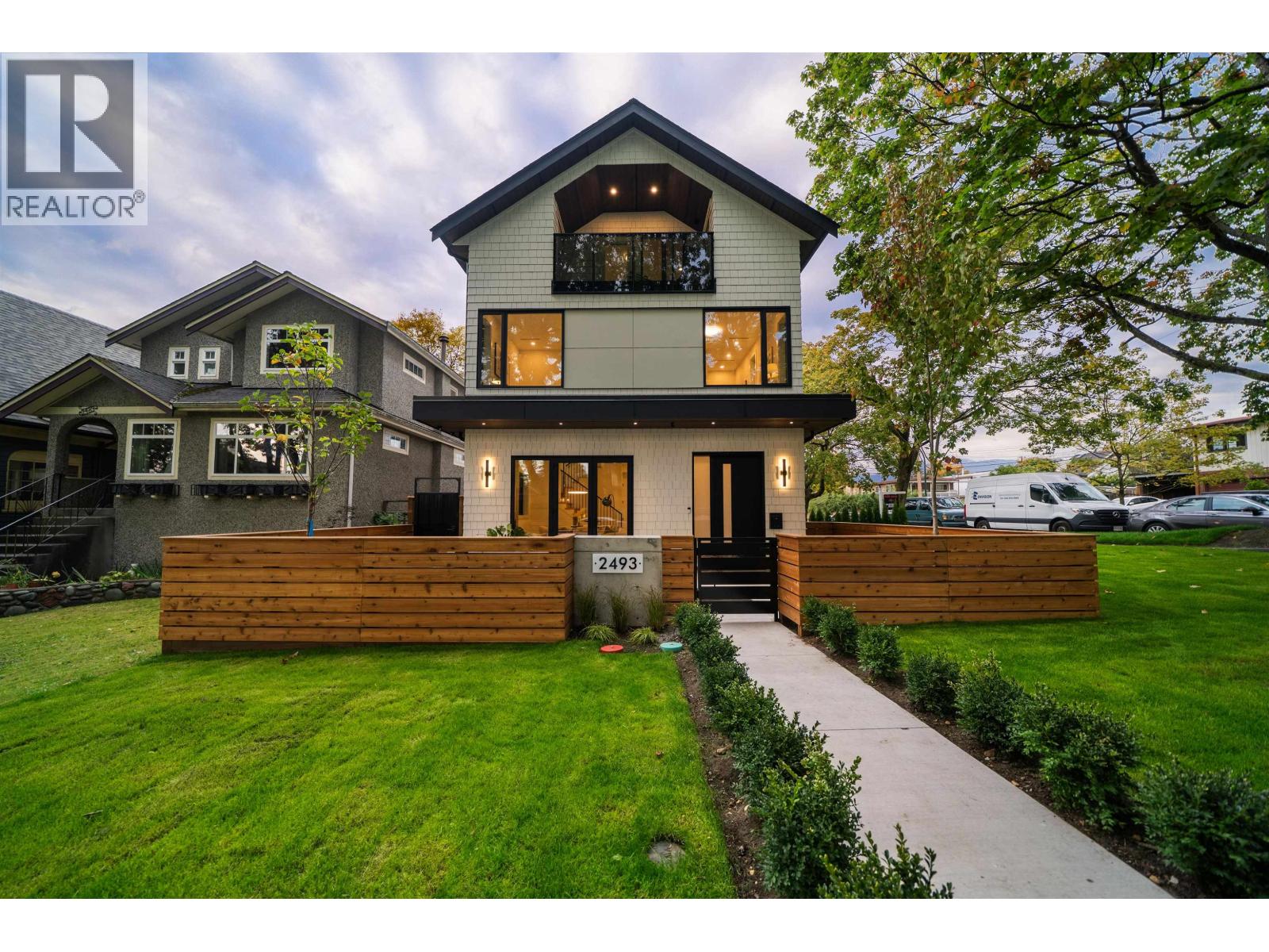 2493 Eton St, Vancouver, BC V5K 1J6