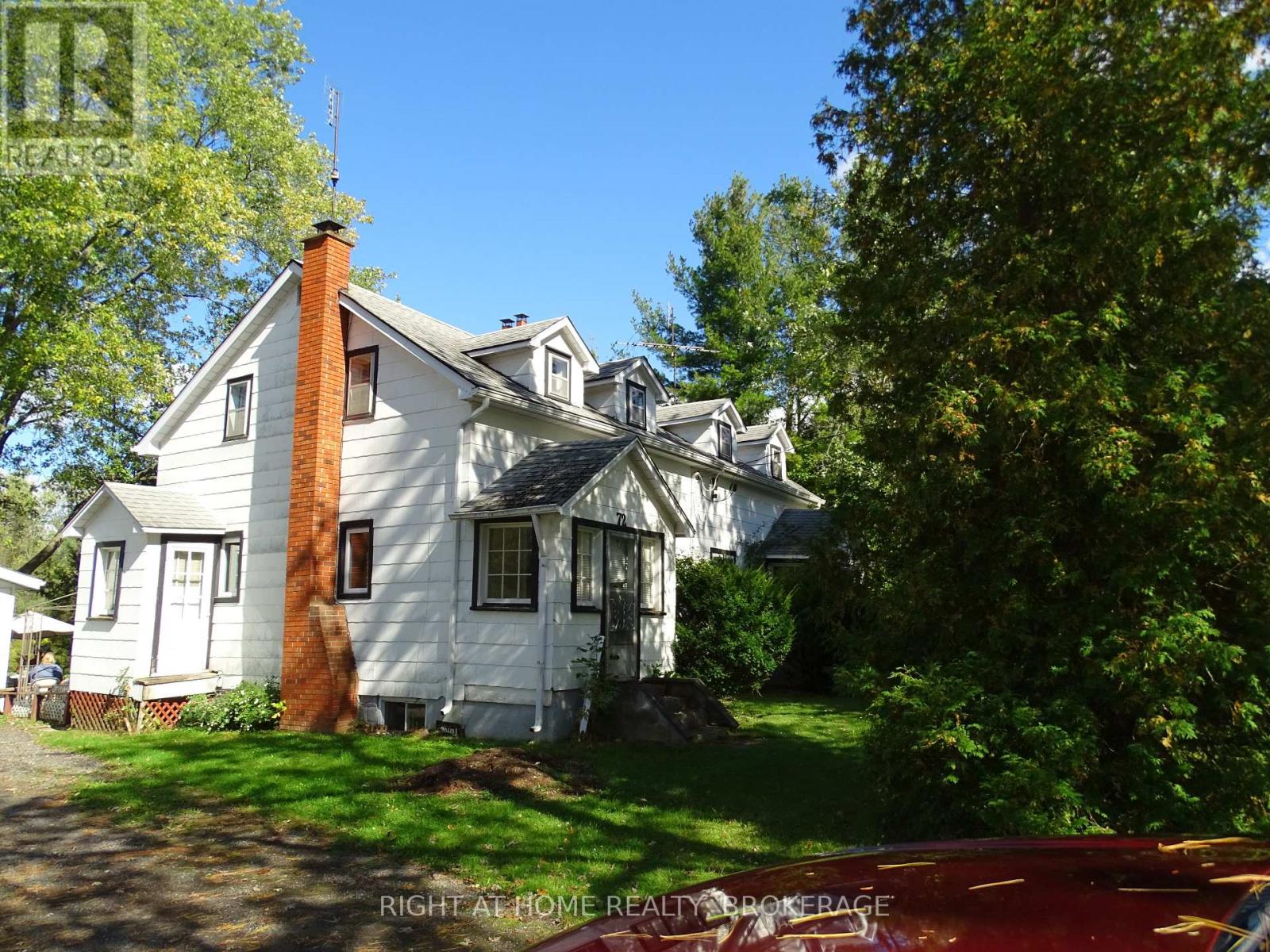 72 Bridge St W, Thorold, ON L0S 1K0