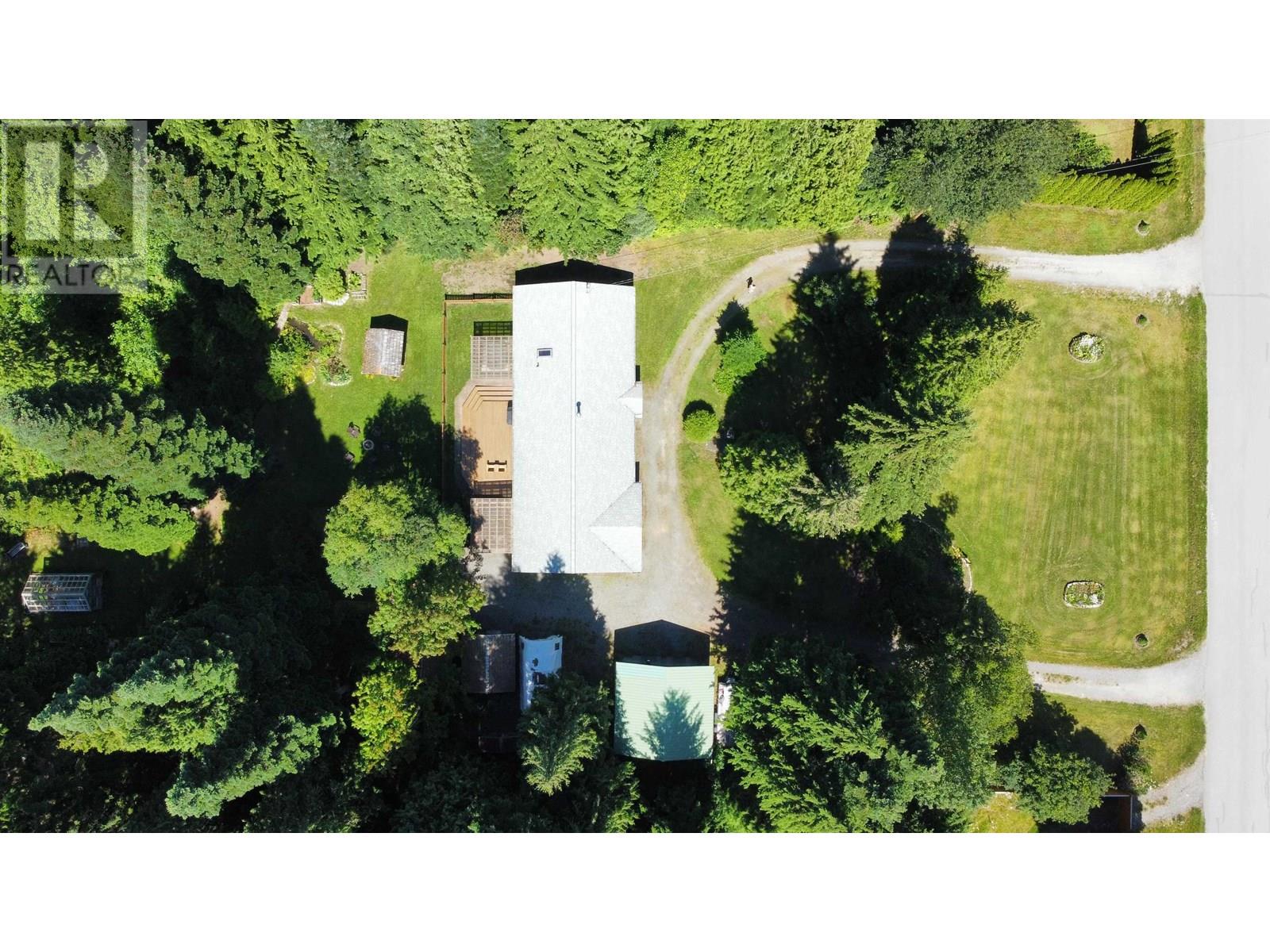 2429 Kroyer St, Terrace, BC V8G 0G2