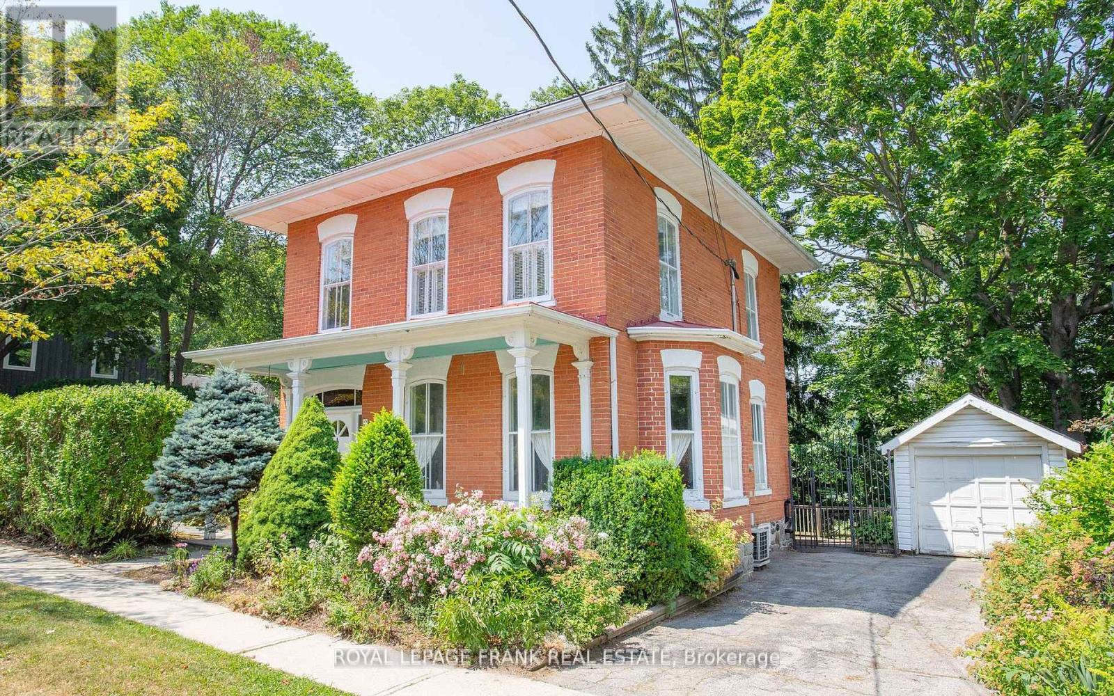 6 Sherbourne St, Port Hope, ON L1A 1H2