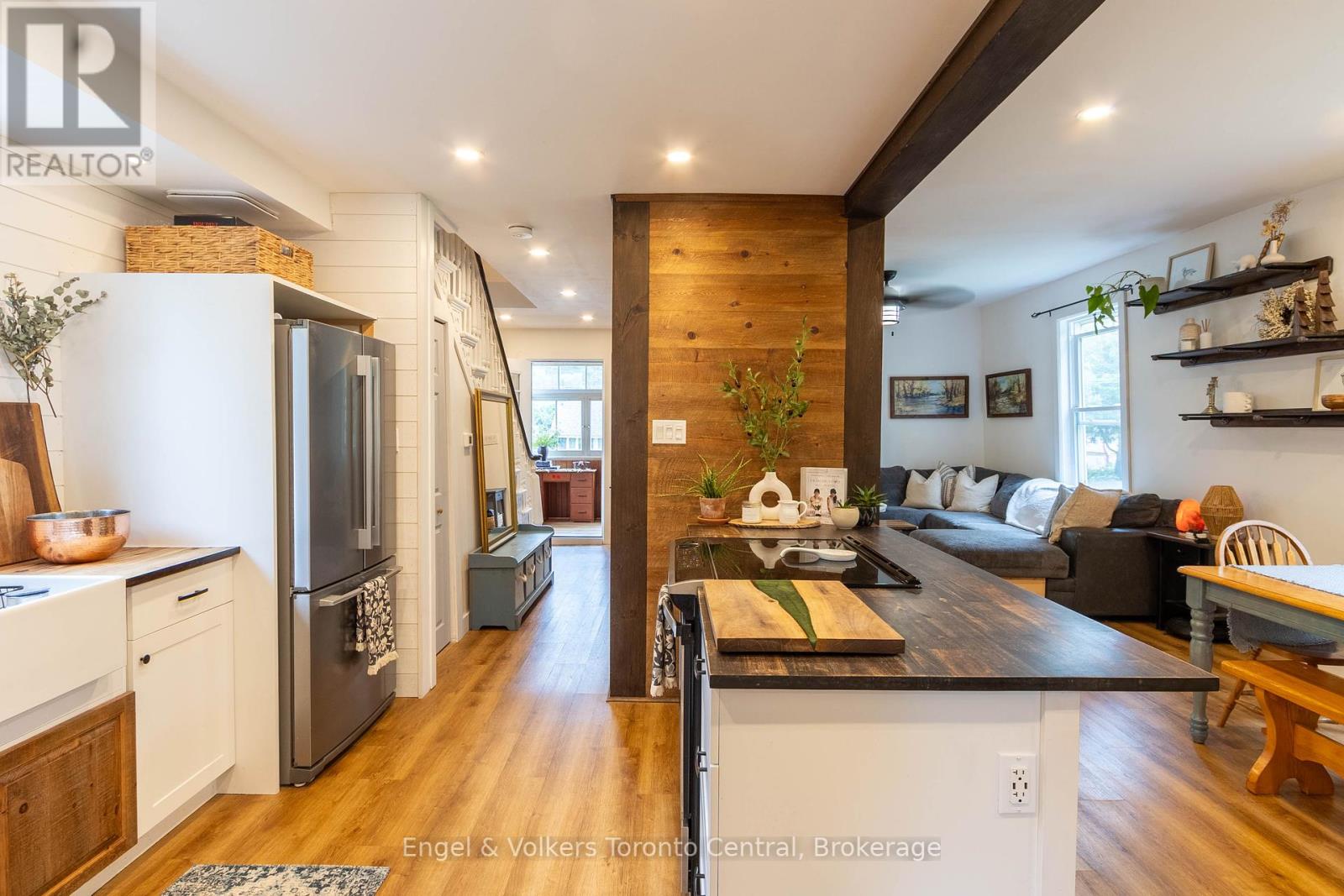 67 Ontario St, Bracebridge, ON P1L 2A3