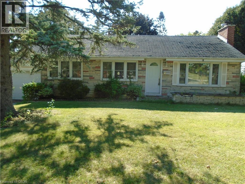30 Simcoe Blvd, Simcoe, ON N3Y 3L7