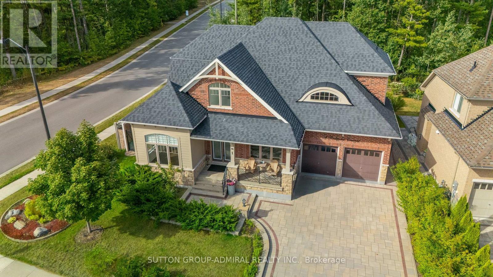 1 Redmond Cres, Springwater, ON L9X 1Z8