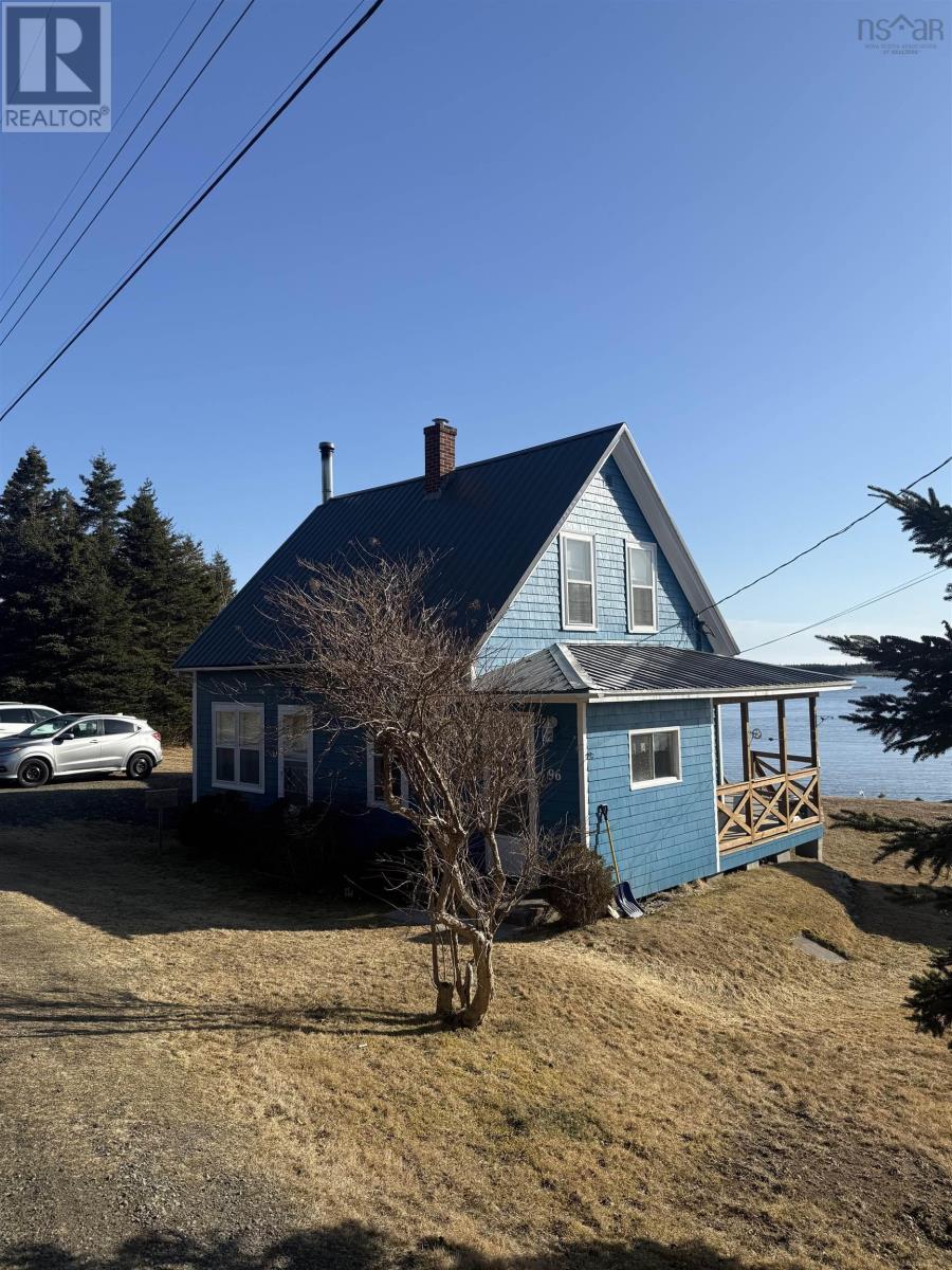 96 E Side Bickerton Rd, Port Bickerton, NS B0J 1A0