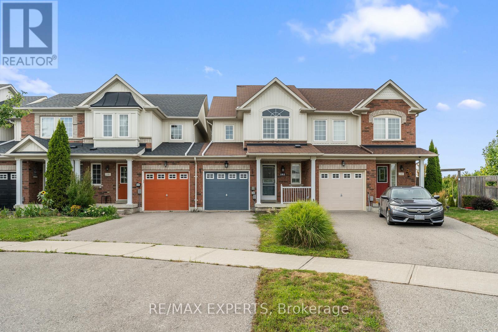141 Hammill Hts, East Gwillimbury, ON L0G 1M0