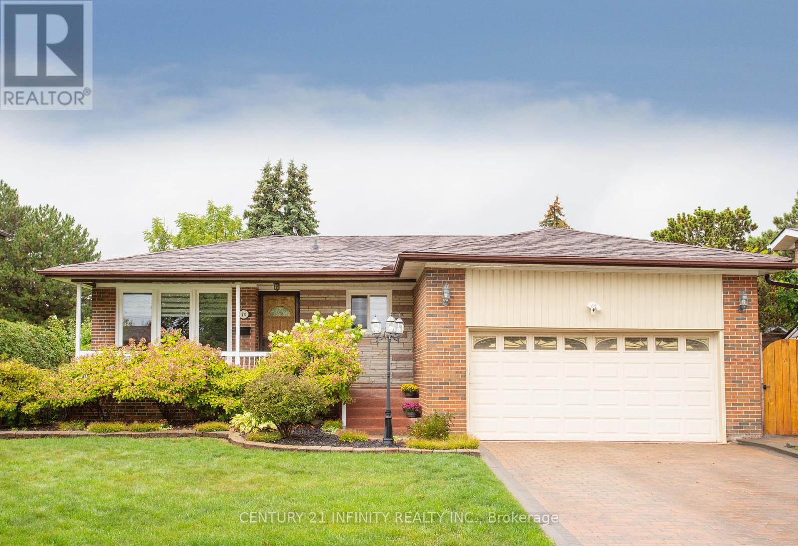 74 Portico Dr, Toronto, ON M1G 3R6