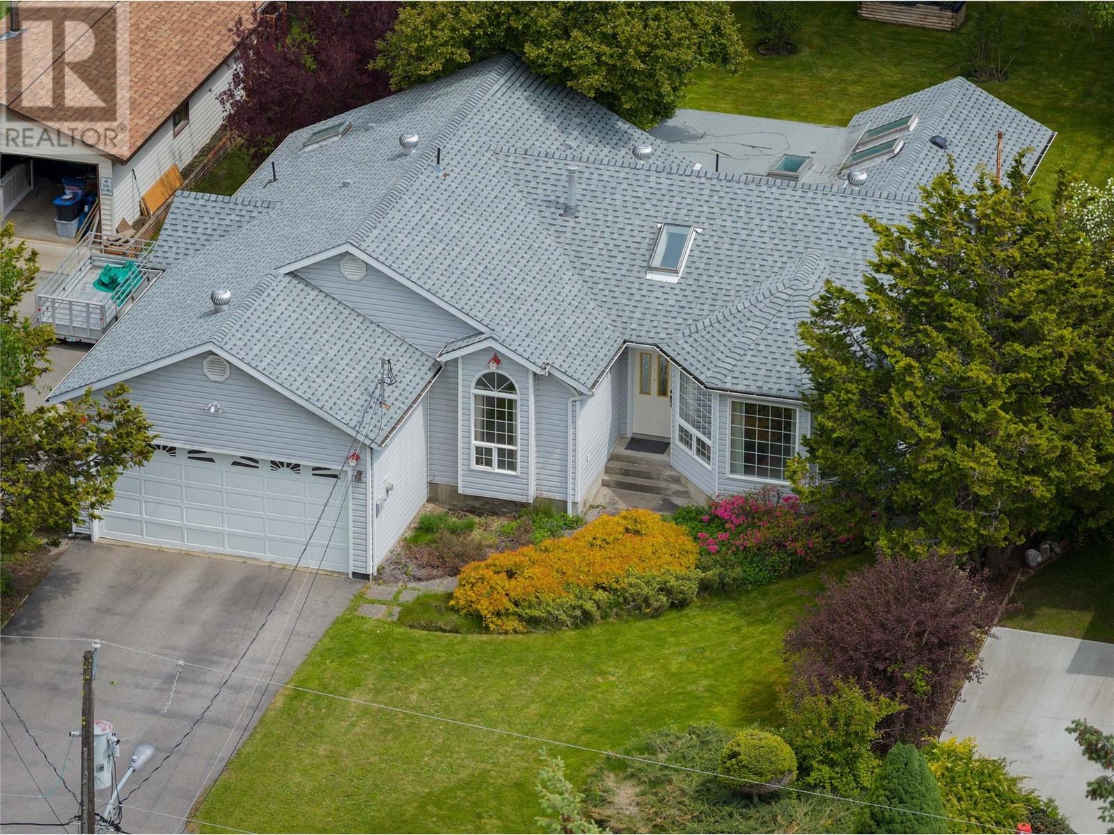 2718 Fir Dr, South Slocan, BC V0G 2G1