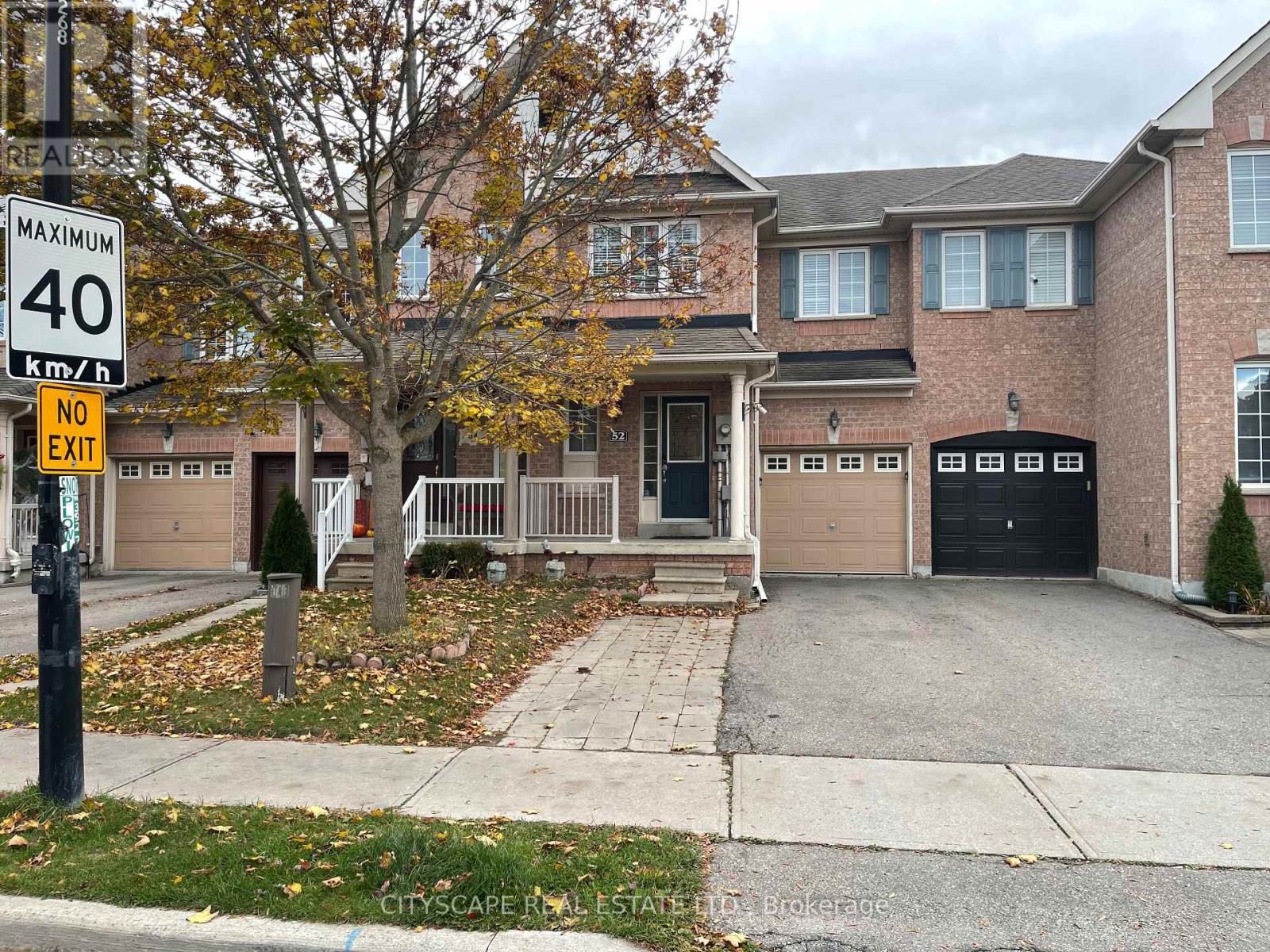52 Coleridge Dr, Newmarket, ON L3X 2T6
