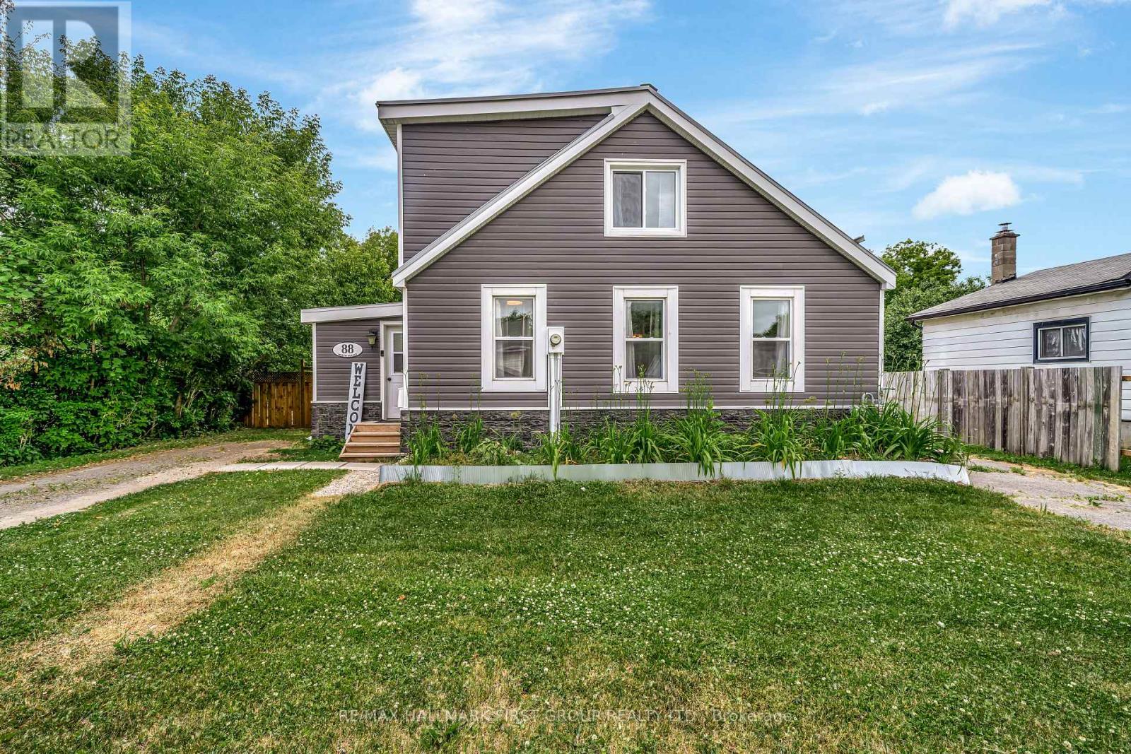 88 Water St, Quinte West Trenton Ward, ON K8V 4M4