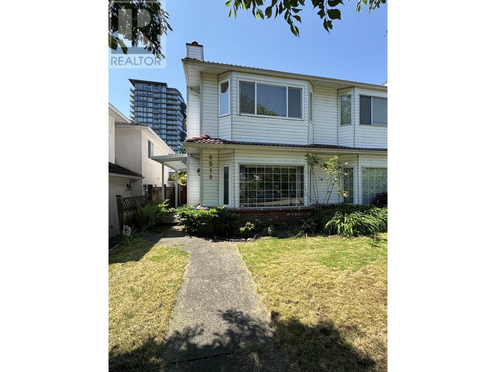 8519 French St, Vancouver, BC V6P 4W3
