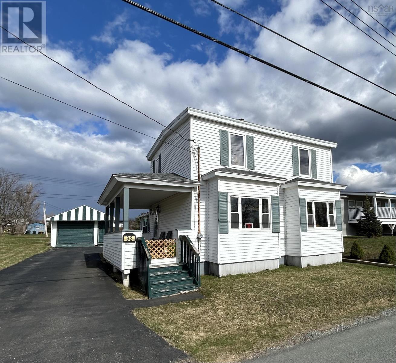 92 Victoria St, Springhill, NS B0M 1X0