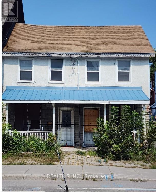 231-233 St Patrick St, Ottawa, ON K1N 5K2