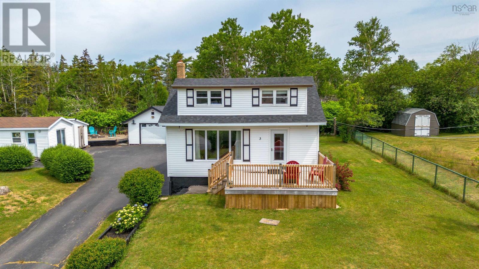 3 Browns Rd, New Victoria, NS B1H 4Y4