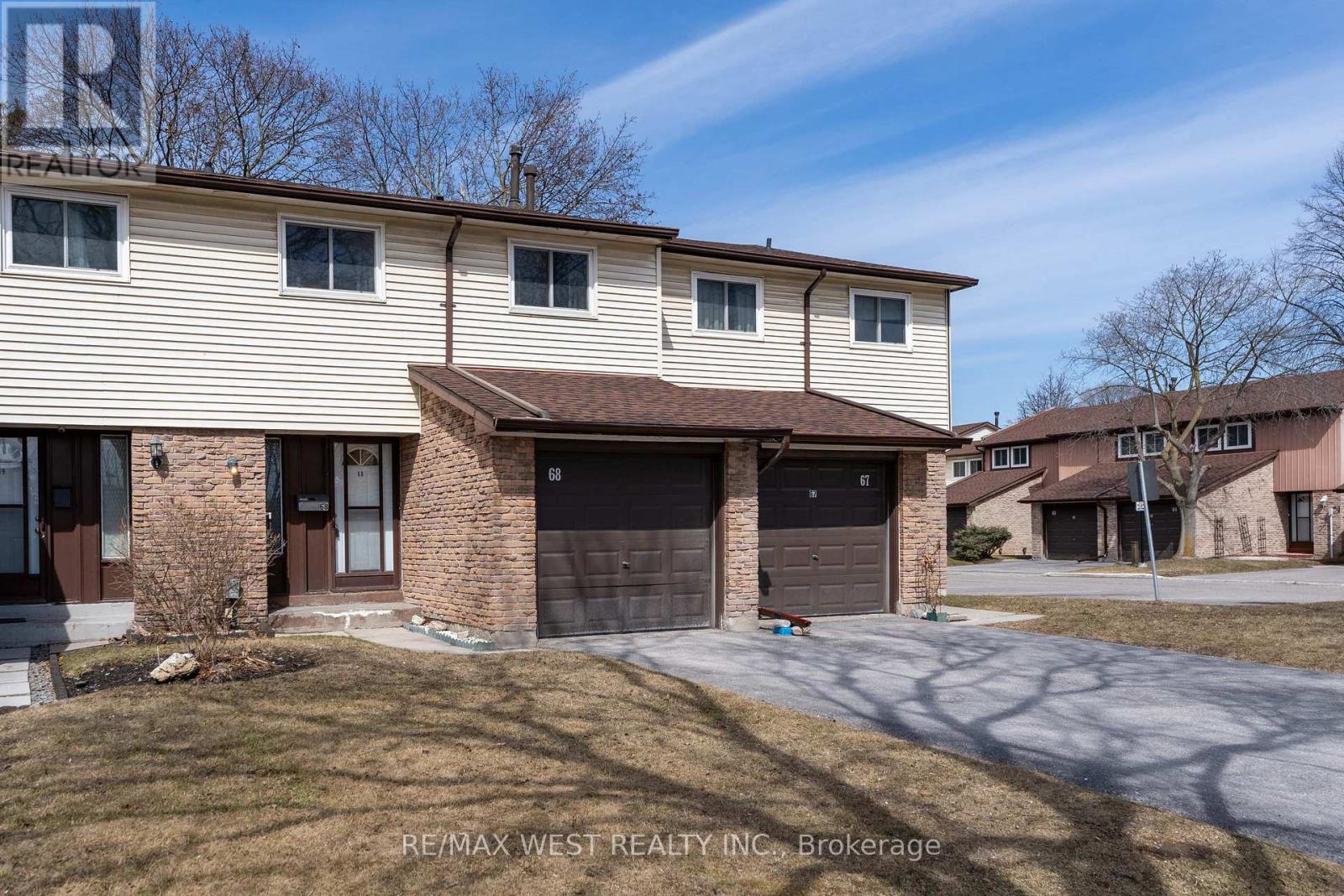 68 222 Pearson St, Oshawa, ON L1G 7C6