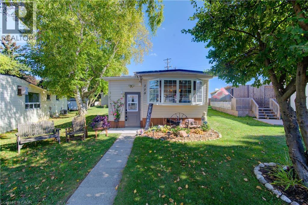 115 Franciscus St, Waterloo, ON N2J 4G8