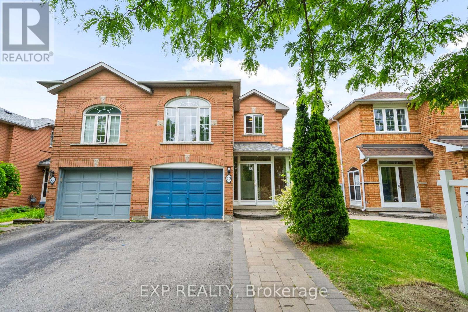10 Breezeway Cres, Richmond Hill, ON L4S 1V7