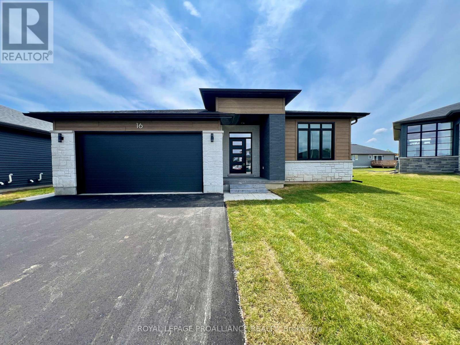 16 Horton Ct, Belleville, ON K8P 0G7