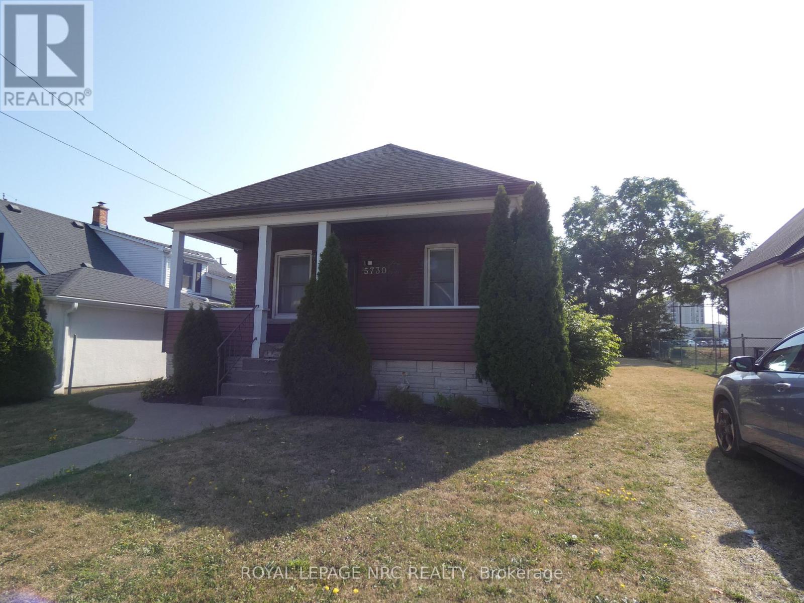 5730 Desson Ave, Niagara Falls Clifton Hill, ON L2G 3T4