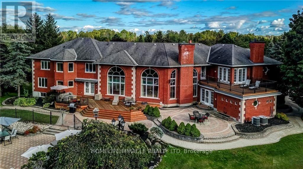 141 Kerry Hill Cres, Ottawa, ON K0A 1T0