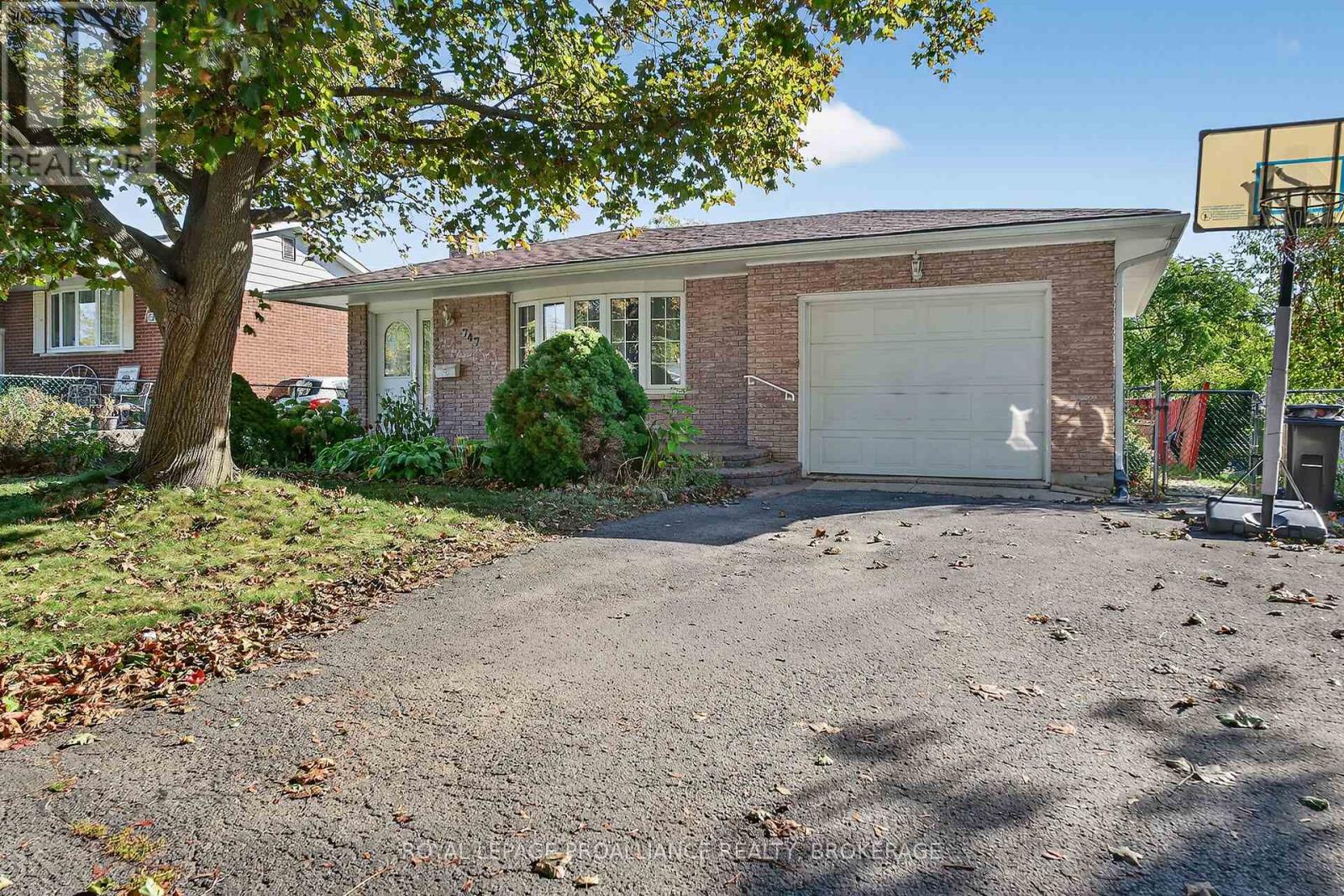 747 Laidlaw Cres, Kingston South Of Taylor-kidd Blvd, ON K7M 5M3