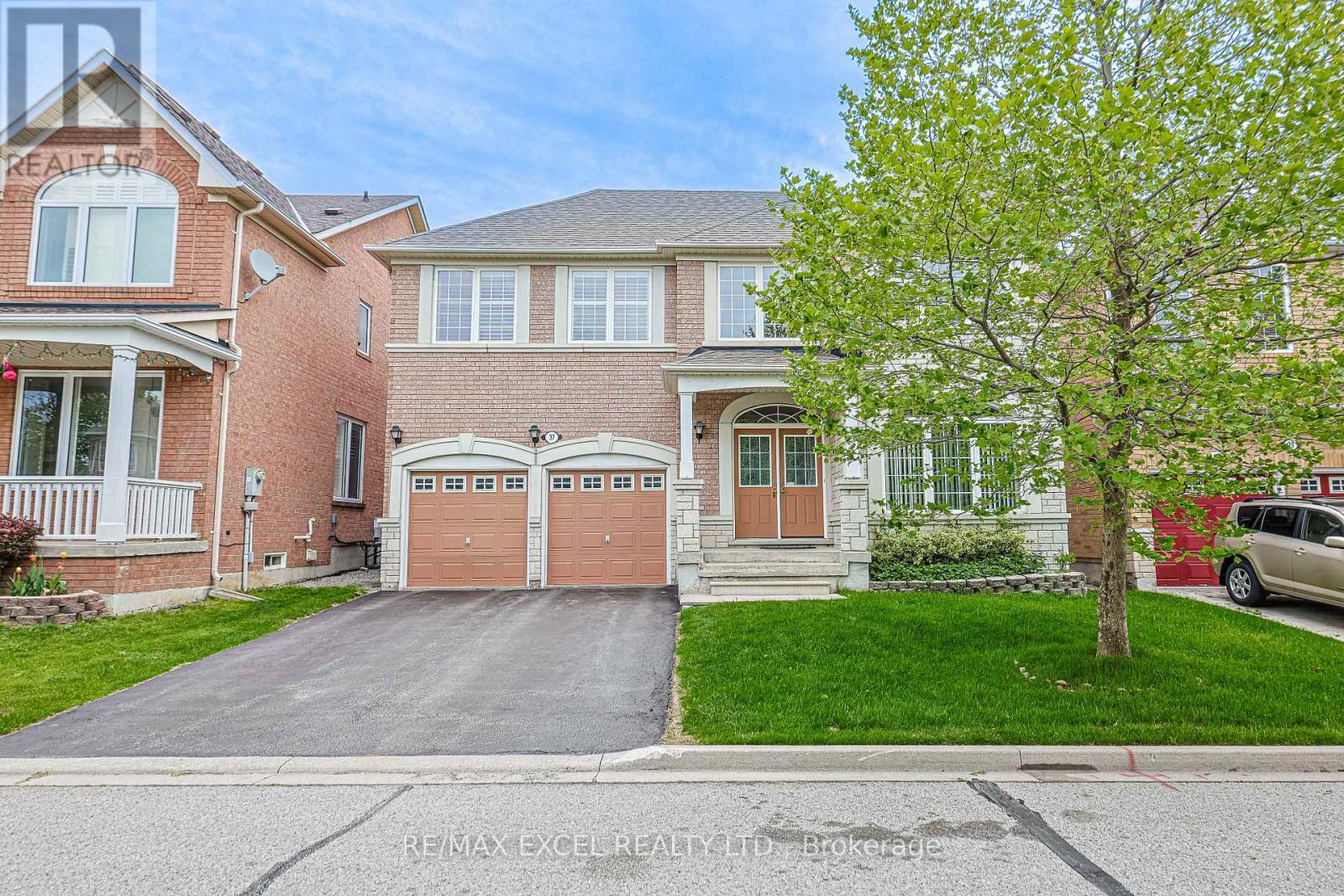 37 Baintree St, Markham, ON L6E 1G5