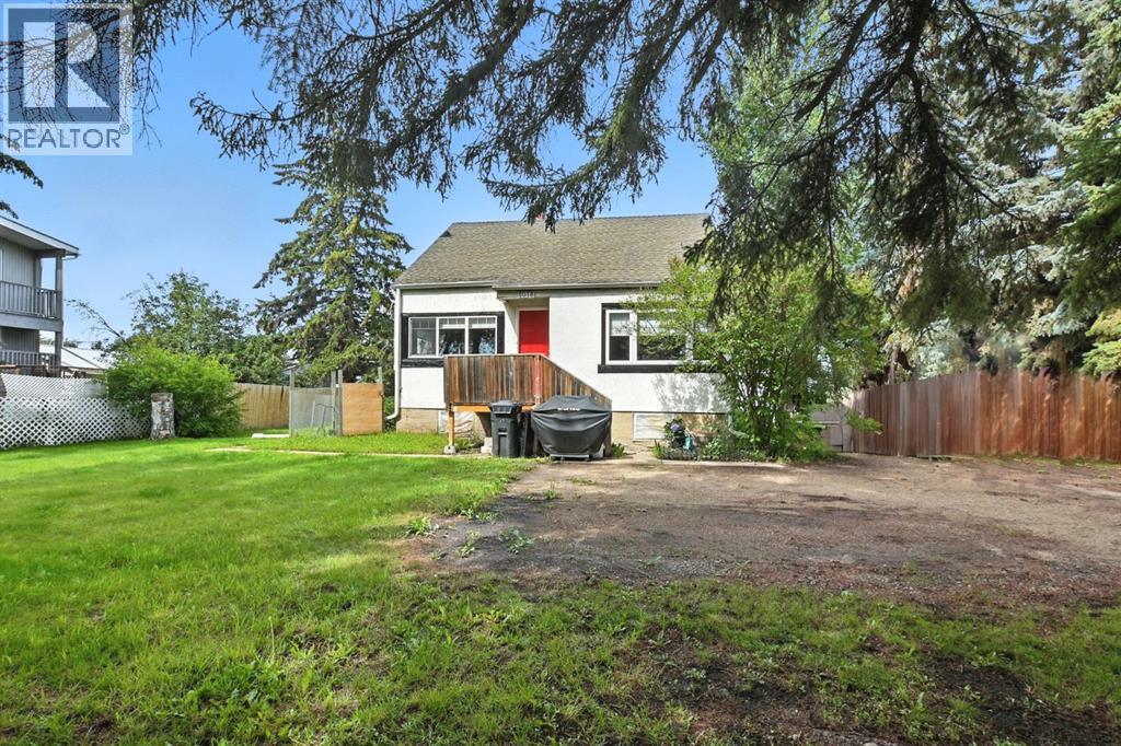 1018 Windsor Ave, Penhold, AB T0M 1R0
