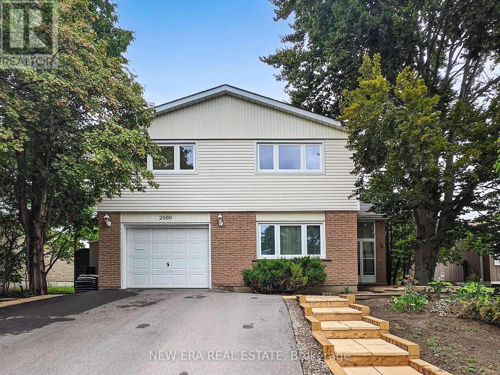 2669 Inlake Ct, Mississauga, ON L5N 2A6
