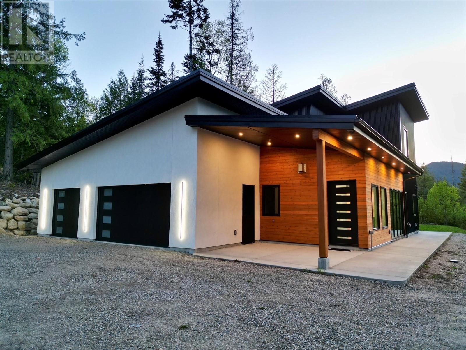 1350 Kai Rd, Nelson, BC V1L 7G1