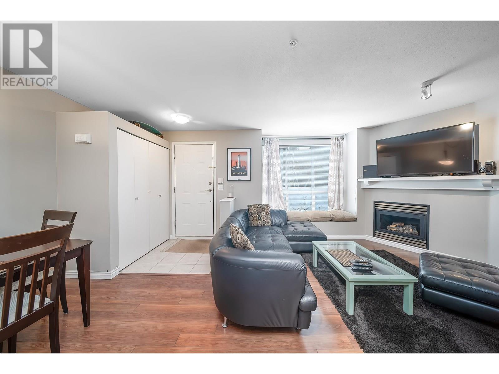 1015 Lynn Valley Road Unit 15, North Vancouver, BC V7J 1Z6