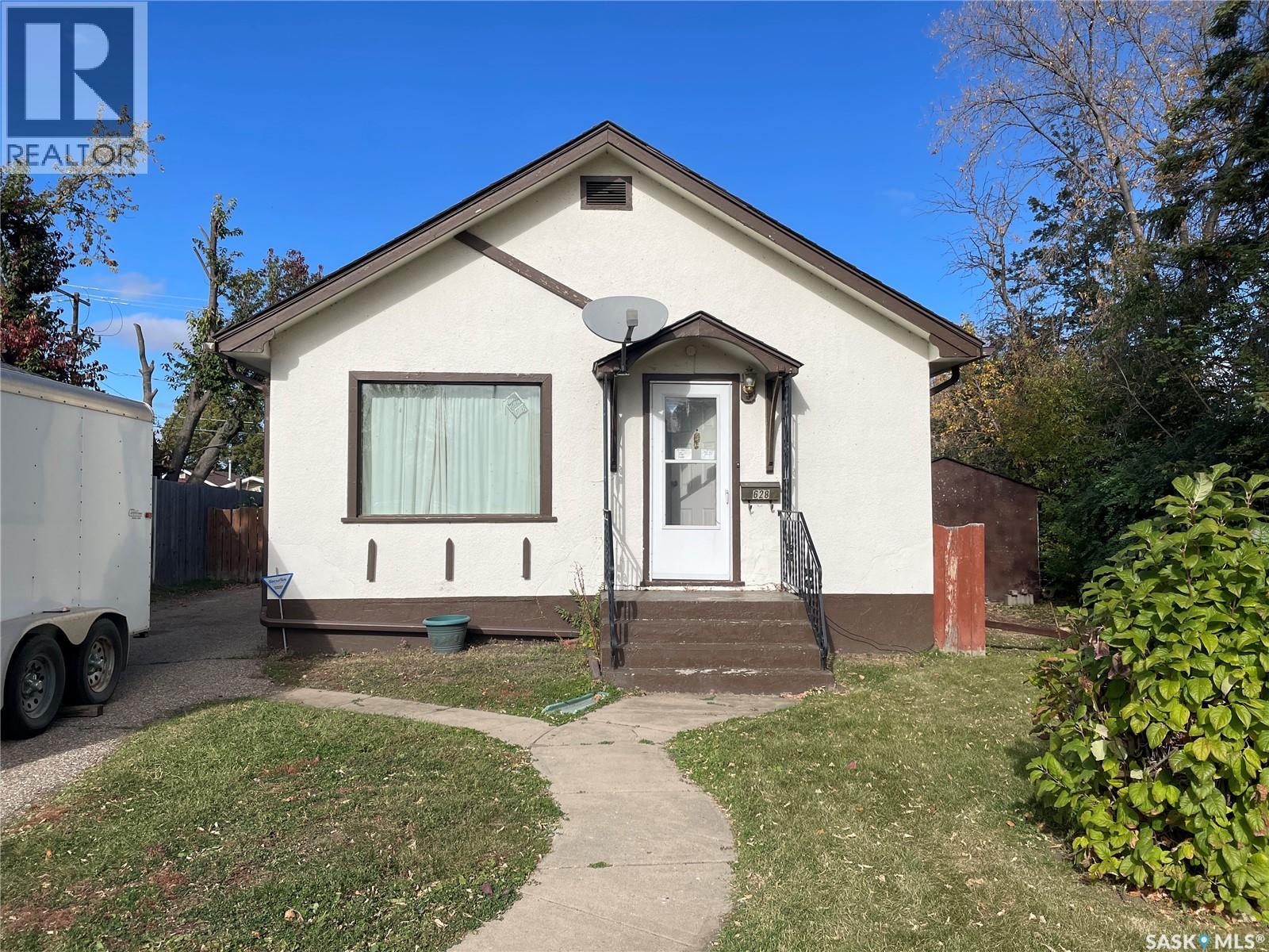 628 5 Street East, Prince Albert, SK S6V 0M2