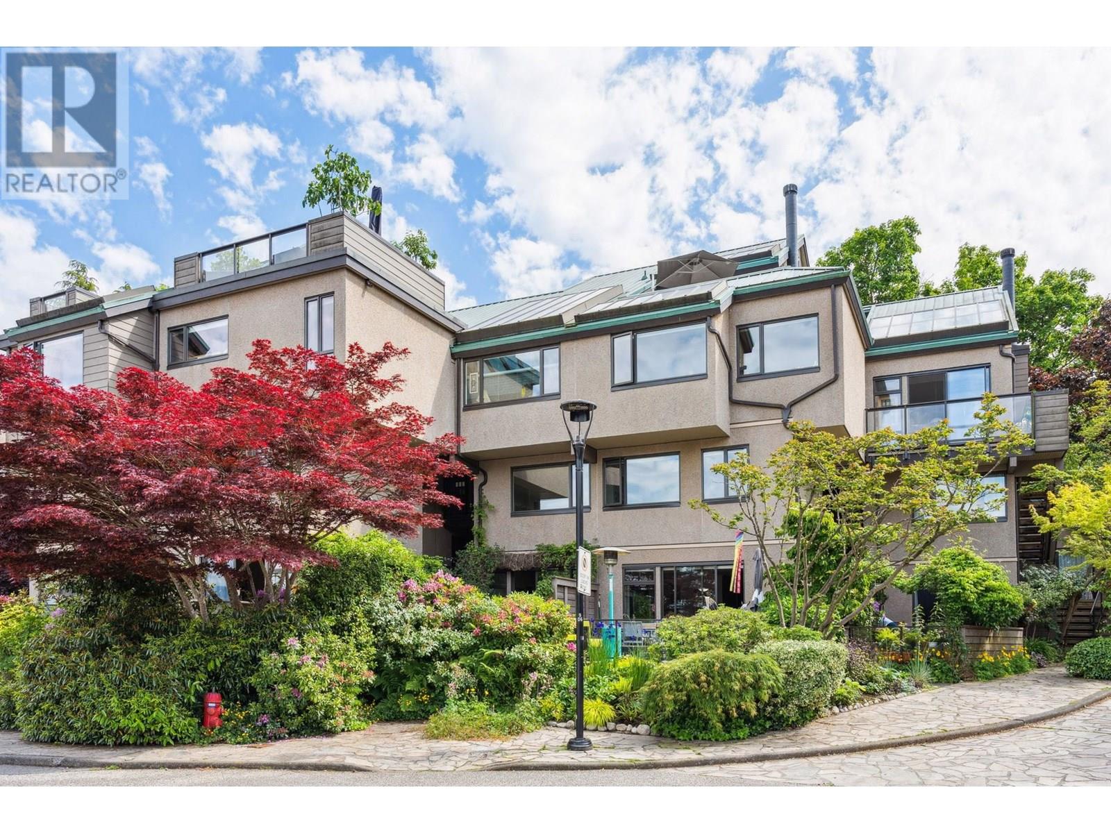 784 Millbank, Vancouver, BC V5Z 3Z3
