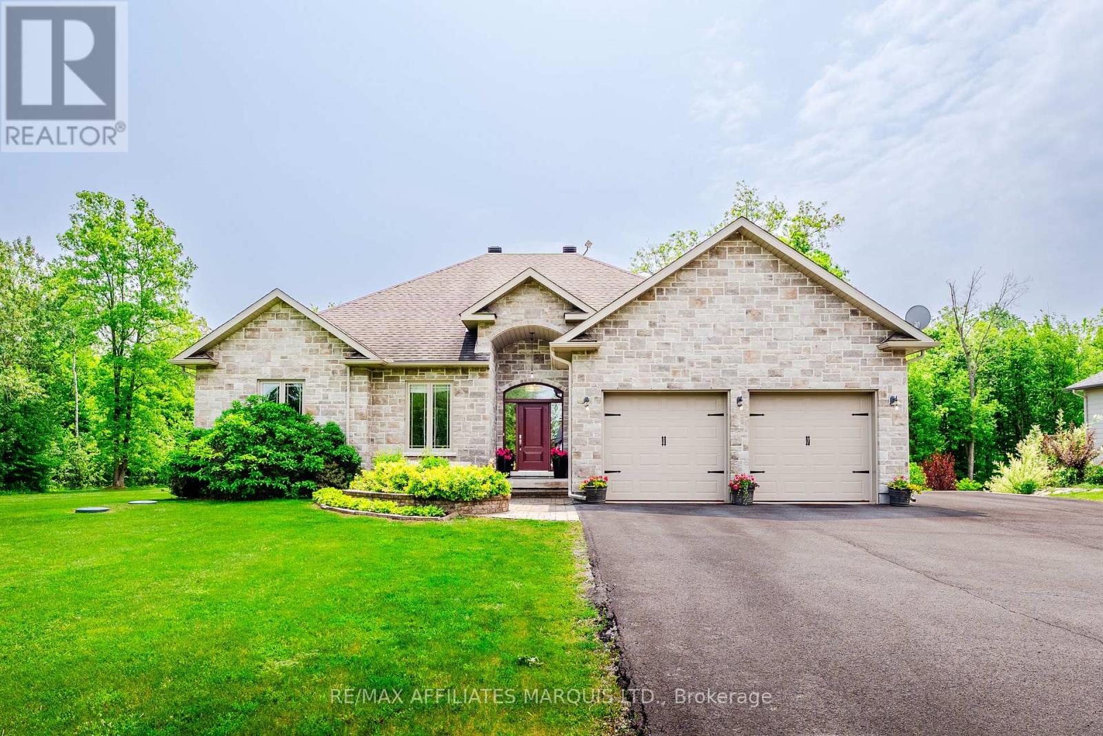 20452 Patricia Ln, South Glengarry, ON K0C 1A0