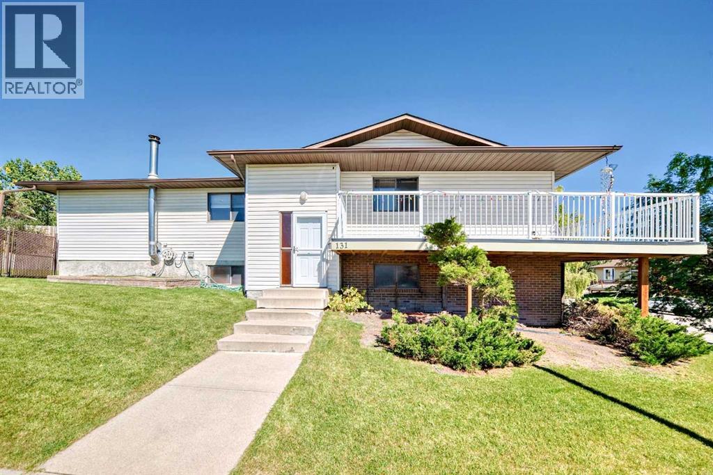 131 Ranchlands Ct NW, Calgary, AB T3G 1N8