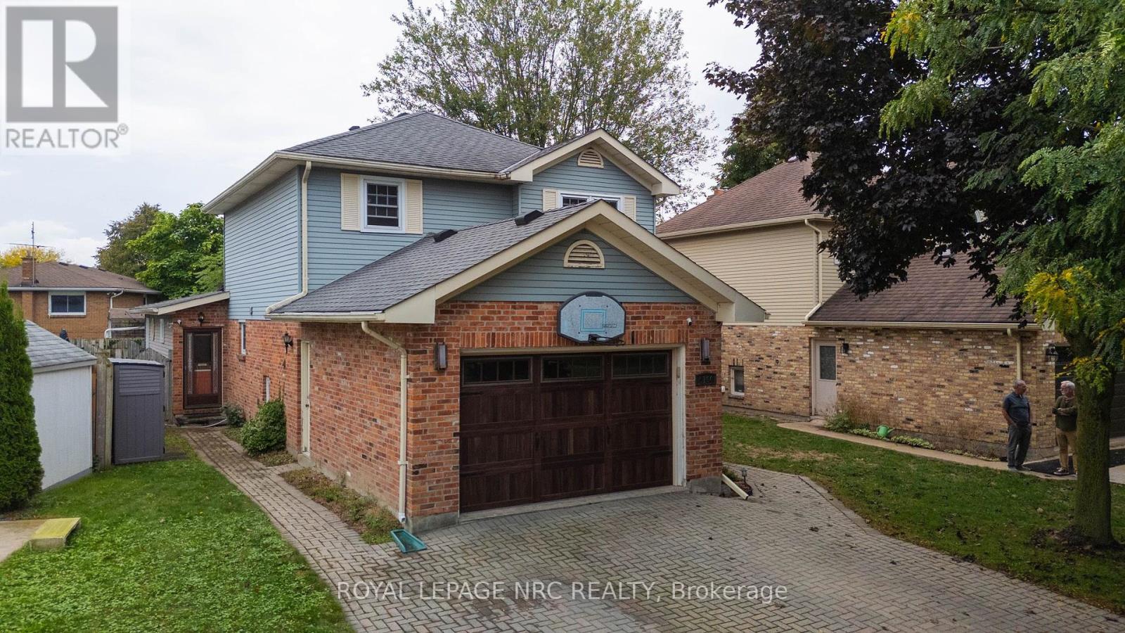 6164 Crimson Dr, Niagara Falls, ON L2G 7B5
