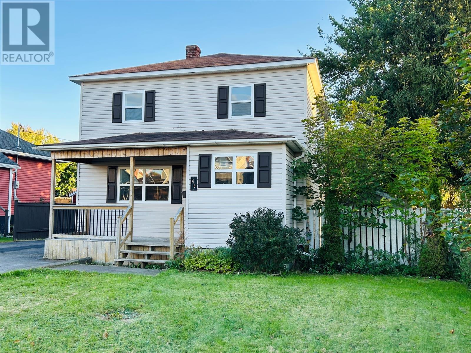 46 Greenwood Ave, Grand Falls-Windsor, NL A2A 1R5