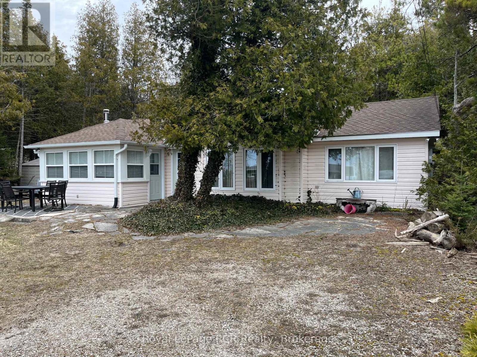 1371 2nd Ave S, Native Leased Lands, ON N0H 2L0