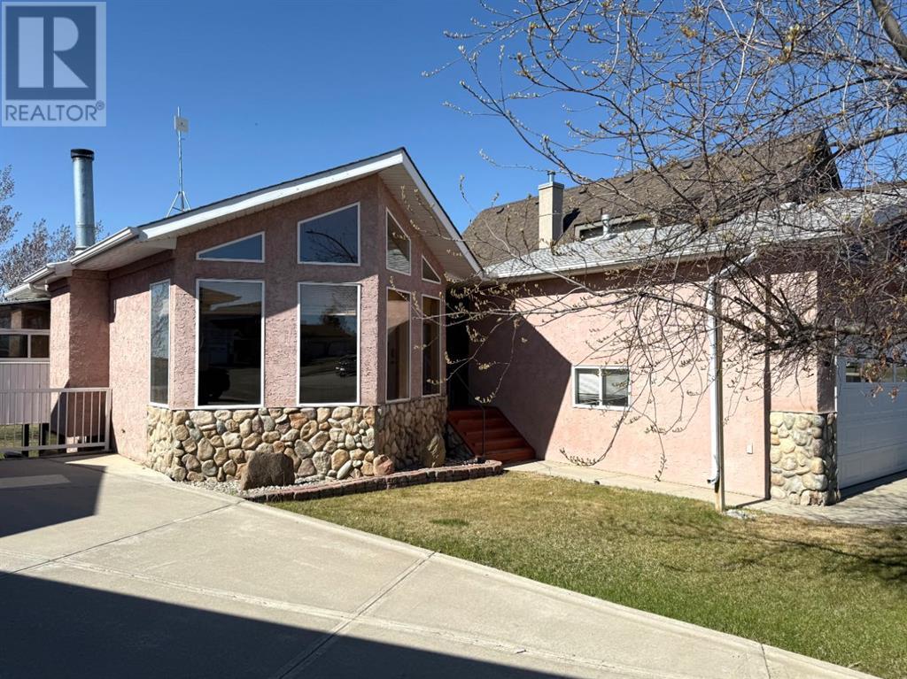 54 Blue Heron Bay, Lake Newell Resort, AB T1R 0X5
