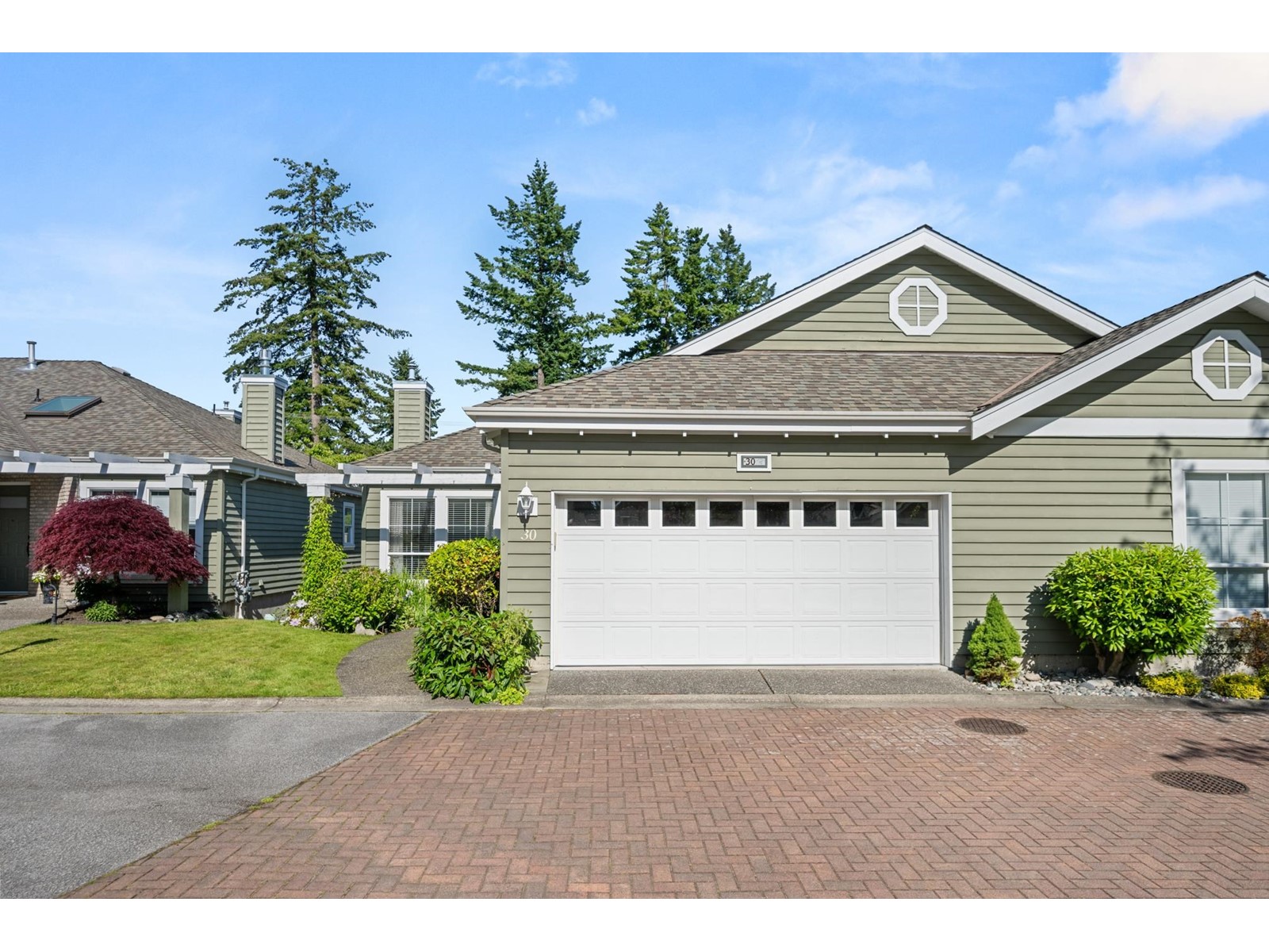 1711 140 Street Unit 30, Surrey, BC V4A 4H1