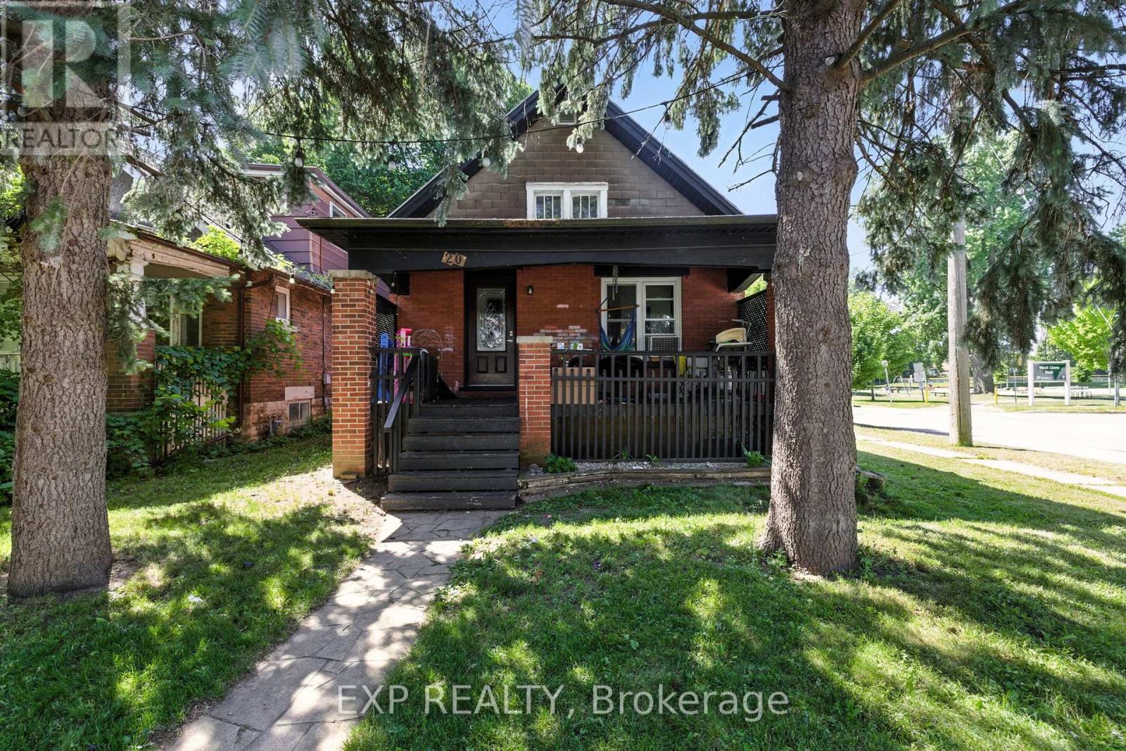 20 Barrington Ave, London, ON N6H 1J9