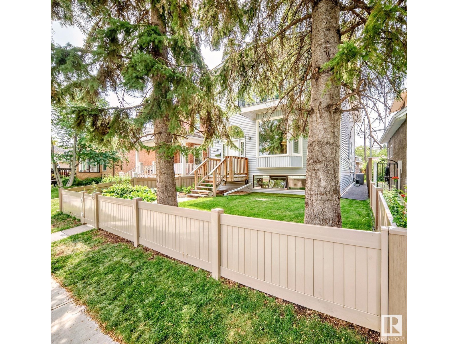 95 St Nw Unit 11240 #a, Edmonton, AB T5G 1N8