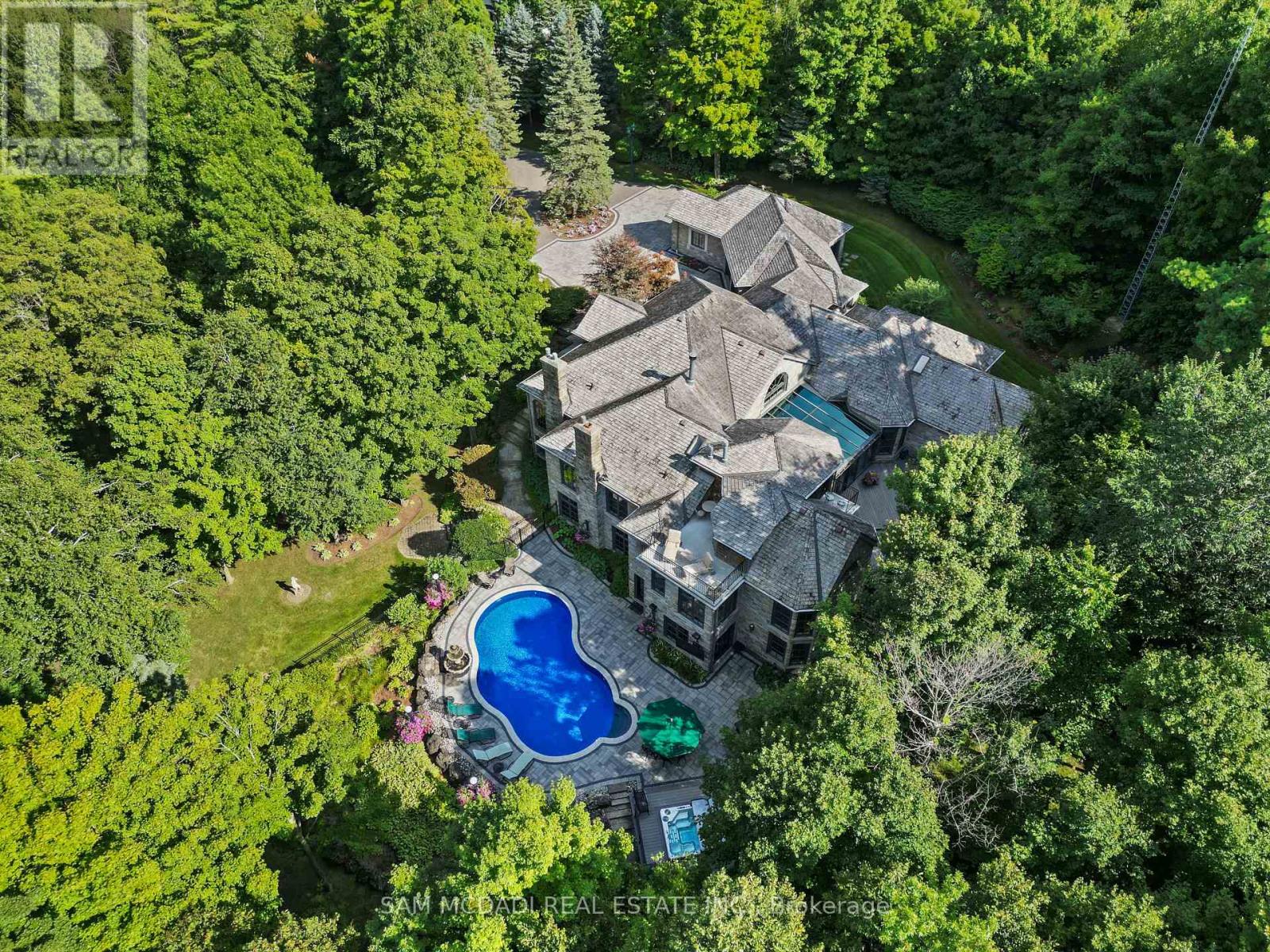 10140 Pineview Trl, Milton, ON L0P 1B0