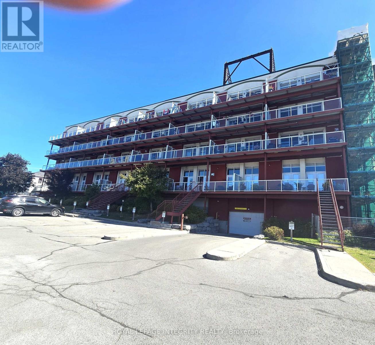 306 710 Cotton Mill St, Cornwall, ON K6H 7L3